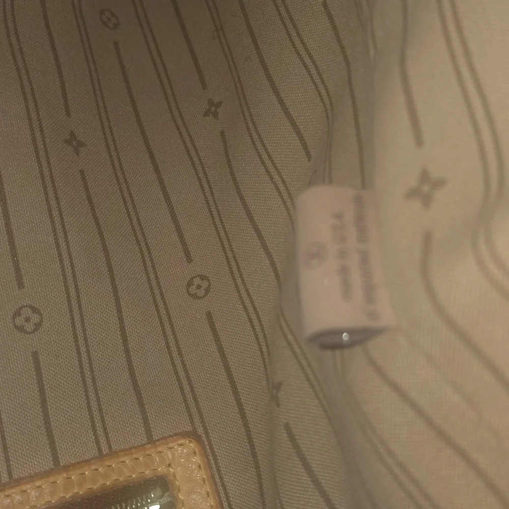 Louis Vuitton Monogram Delightful Bag in Brown and Tan Leather - Picture 4 of 14